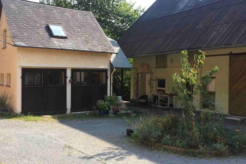 Apartamento Kleine Kunstremise Mit Holzofen Burg Freienfels Weinbach Exterior foto