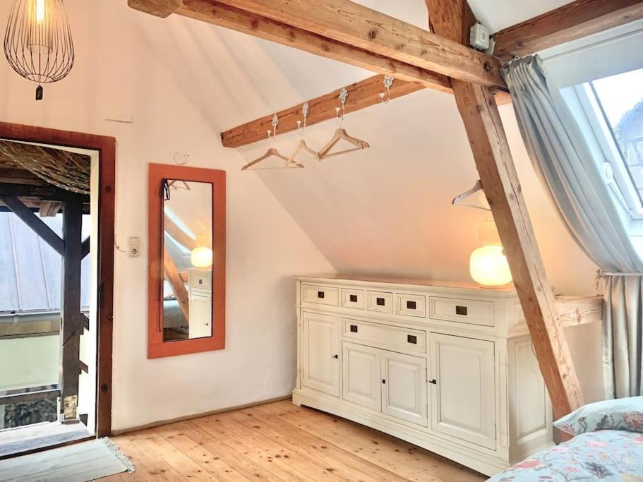 Apartamento Kleine Kunstremise Mit Holzofen Burg Freienfels Weinbach Exterior foto