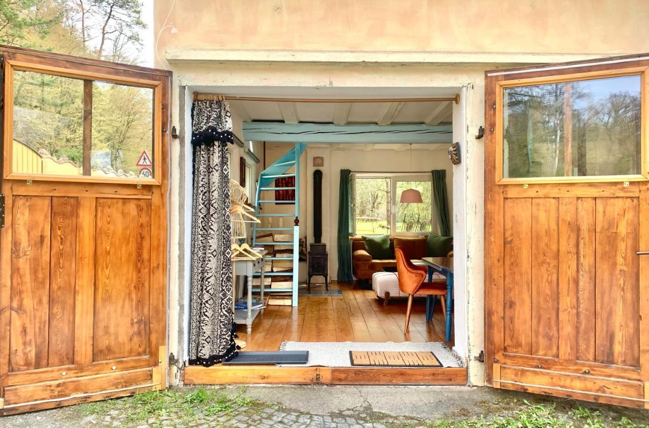 Apartamento Kleine Kunstremise Mit Holzofen Burg Freienfels Weinbach Exterior foto